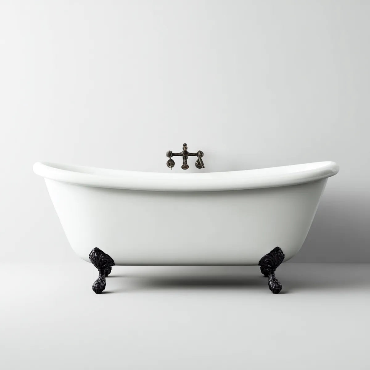 Freistehende Badewanne Weiß 170 x 75 x 75 cm Sanitäracryl Oval mit schwarzen Gusseisenfüßen